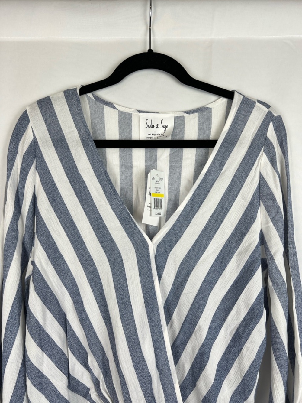 Sadie & Sage White and Blue Striped Long Sleeve - Picture 2 of 9